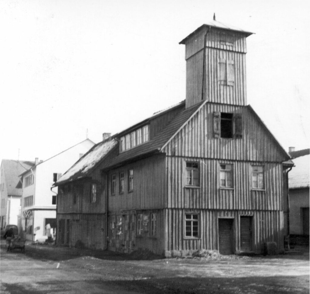 Gschwend - Gmünder Straße - Hausnummer 11 - 195500000